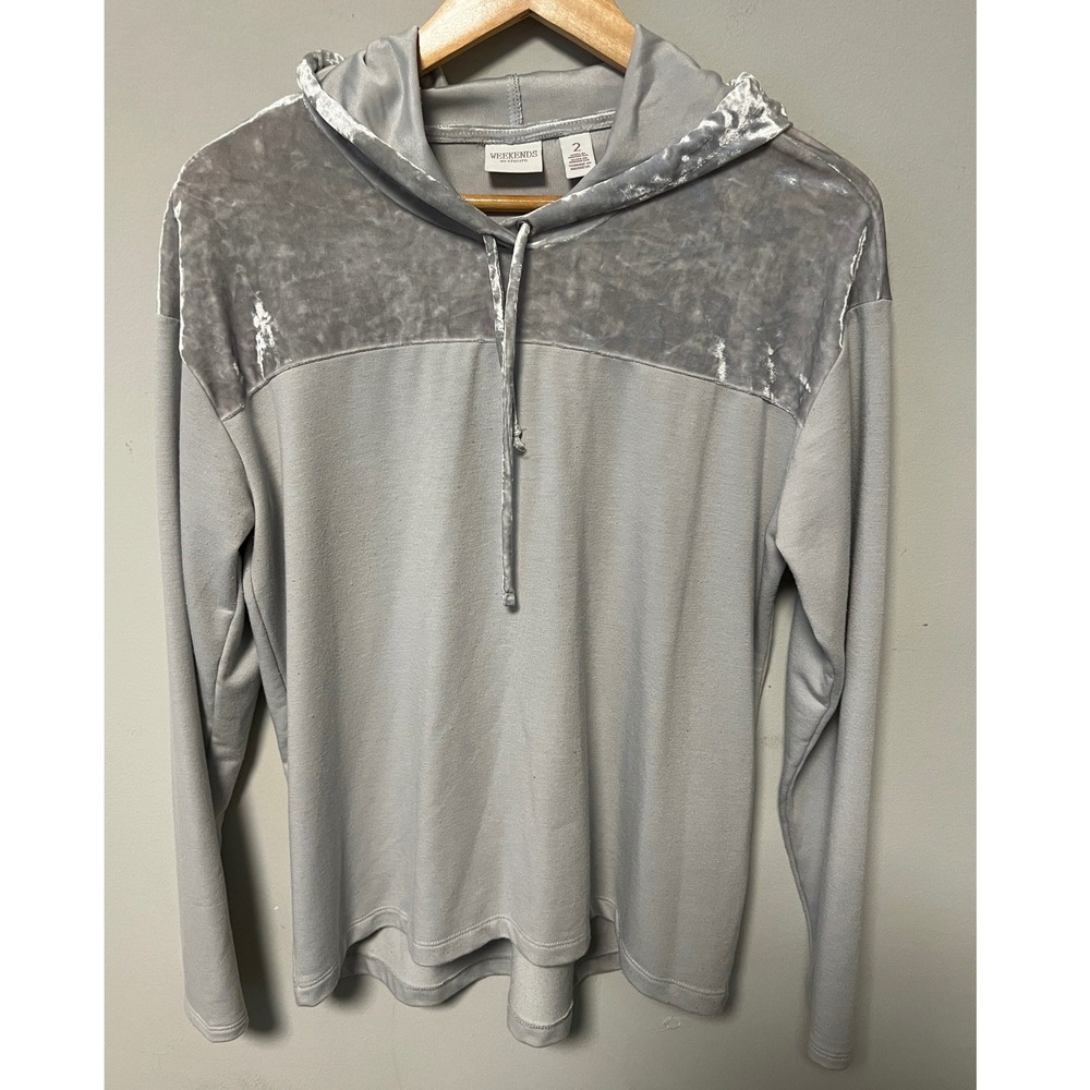 Weekends by Chico's Hoodie Women Size 2 Gray Pre-owned Velvet Yoke Pullover